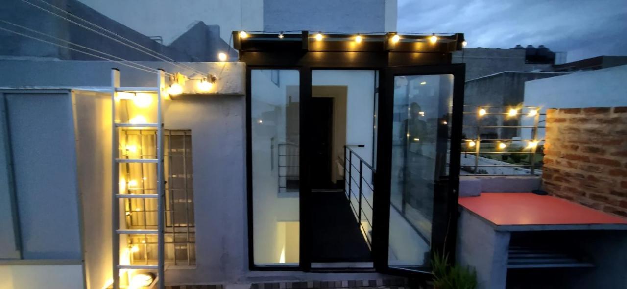 몬테비데오 House With Large Terrace, Jacuzzi And Gated Parking For One Car 빌라 외부 사진