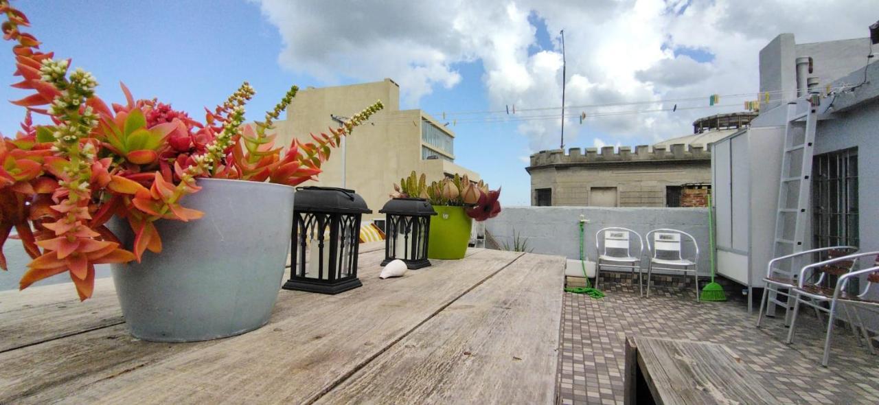 몬테비데오 House With Large Terrace, Jacuzzi And Gated Parking For One Car 빌라 외부 사진