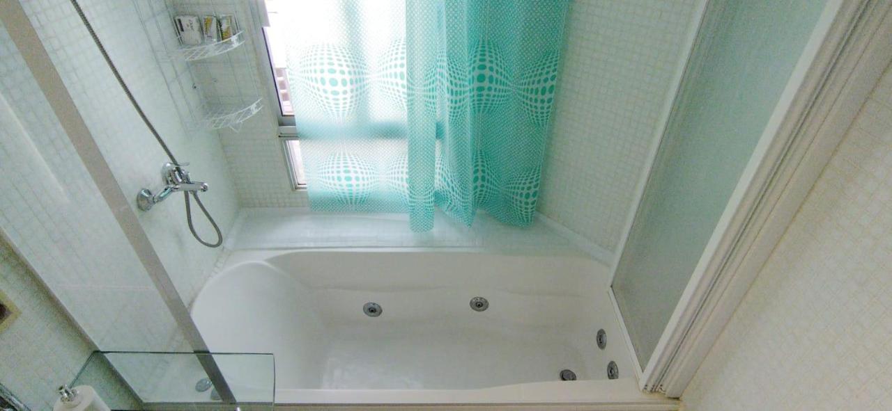 몬테비데오 House With Large Terrace, Jacuzzi And Gated Parking For One Car 빌라 외부 사진