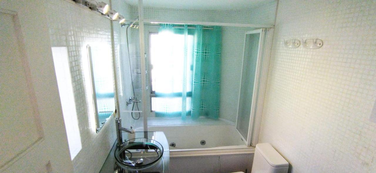 몬테비데오 House With Large Terrace, Jacuzzi And Gated Parking For One Car 빌라 외부 사진